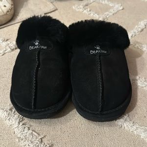 bearpaw black slippers size 7